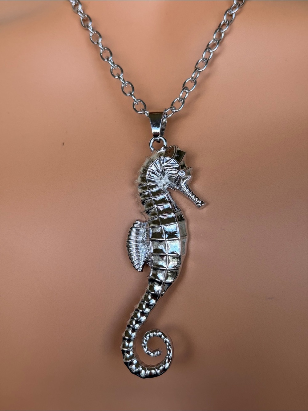 Seashore Vibes Silver Seahorse Pendant Necklace